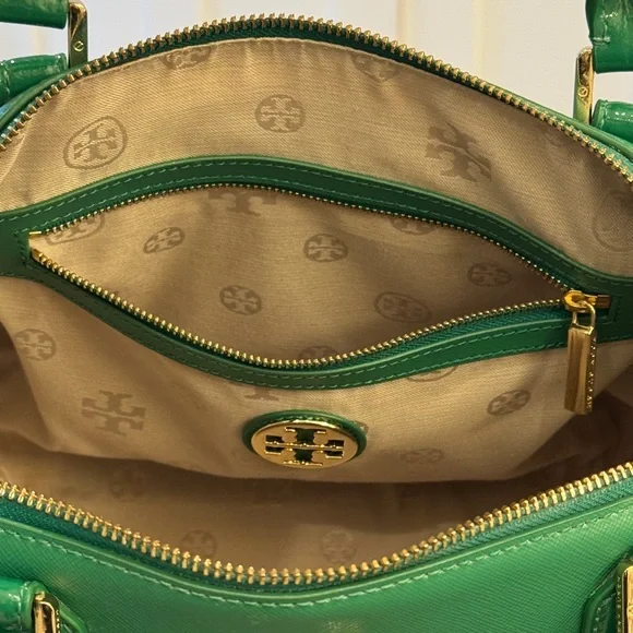 *Vintage & Like New* Tory Burch Barrel Satchel💚 - Picture 5 of 16